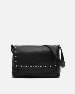 Bolso bandolera con detalles metálicos