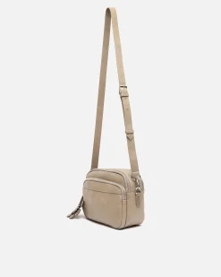 Bolso bandolera con detalle colgante