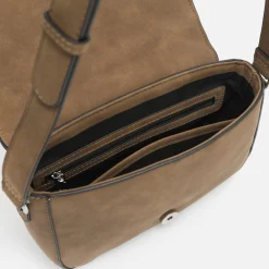 Bolso bandolera con solapa