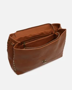 Bolso bandolera grande con solapa y detalles metálicos