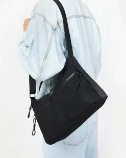 Bolso bandolera mediano en nylon