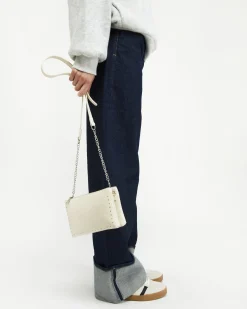 Bolso bandolera pequeño con detalles metálicos