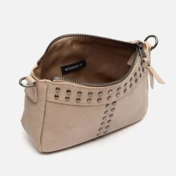 Bolso bandolera pequeño con detalles metálicos