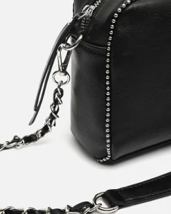 Bolso bandolera pequeño con detalles metálicos