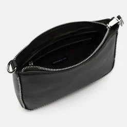 Bolso de hombro pequeño con asa bandolera y detalles metálicos