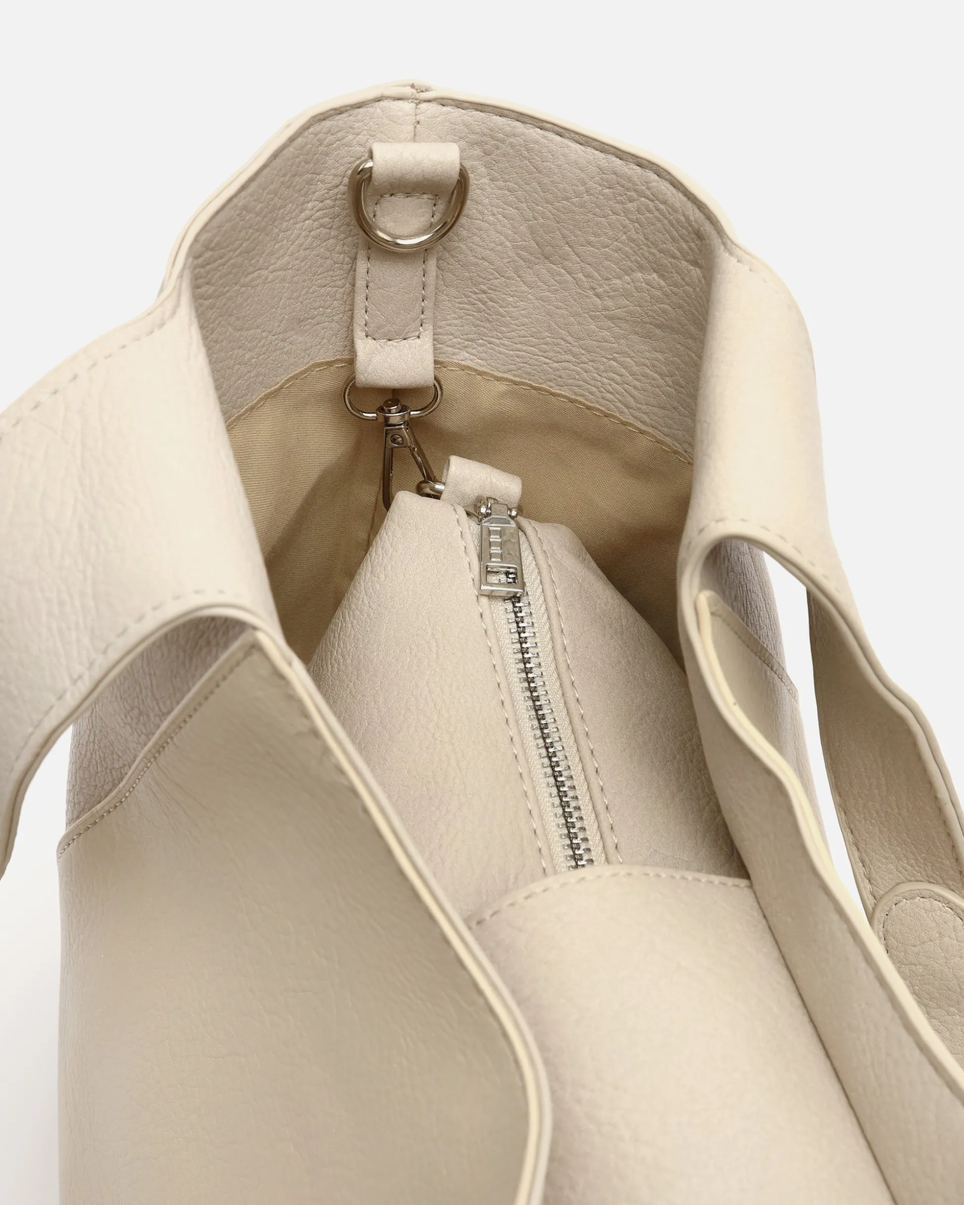 Bolso de hombro tricolor con asa bandolera extraíble