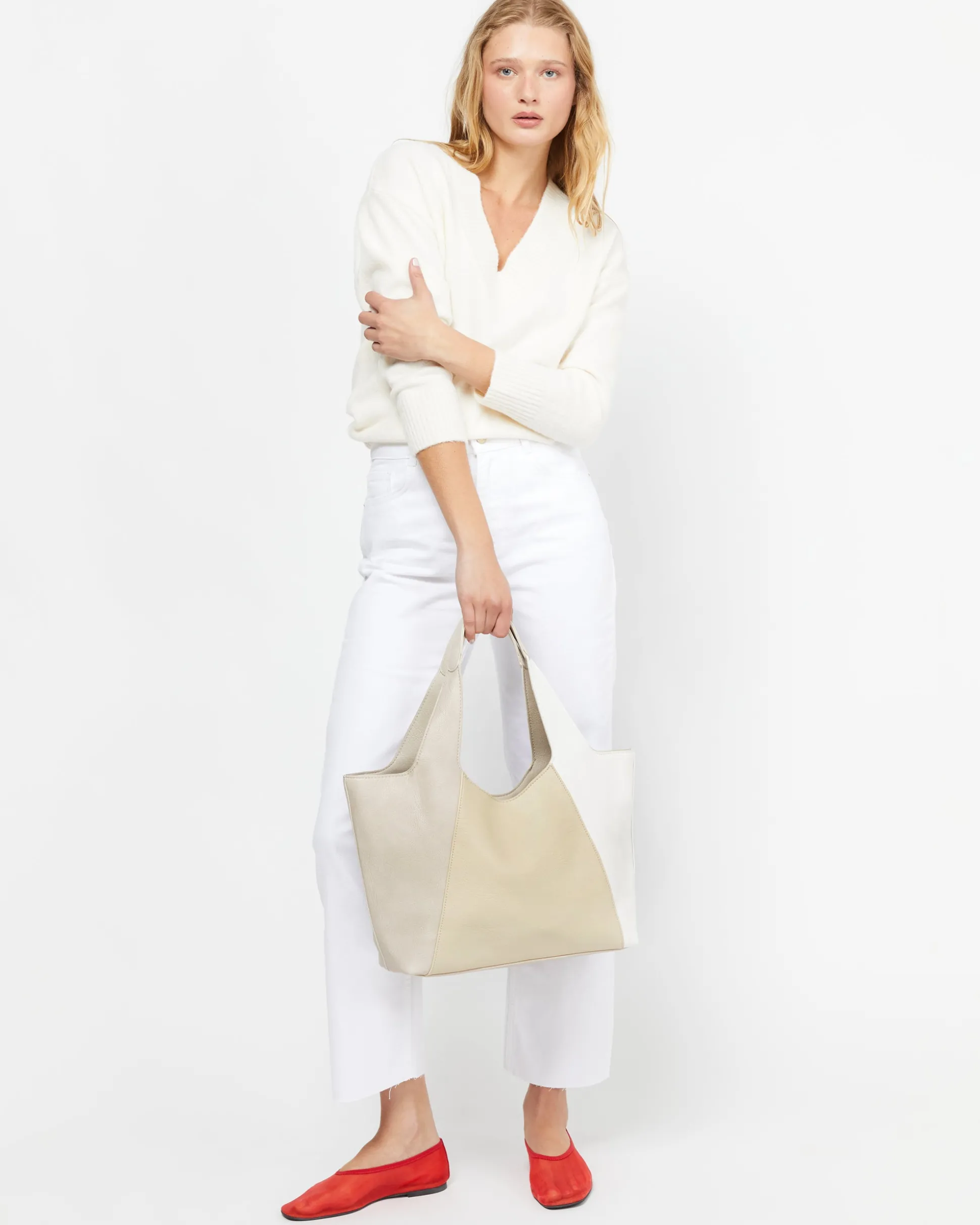 Bolso de hombro tricolor con asa bandolera extraíble