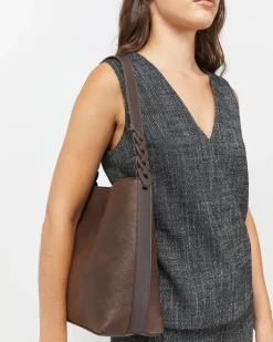 Bolso hobo con neceser extraíble