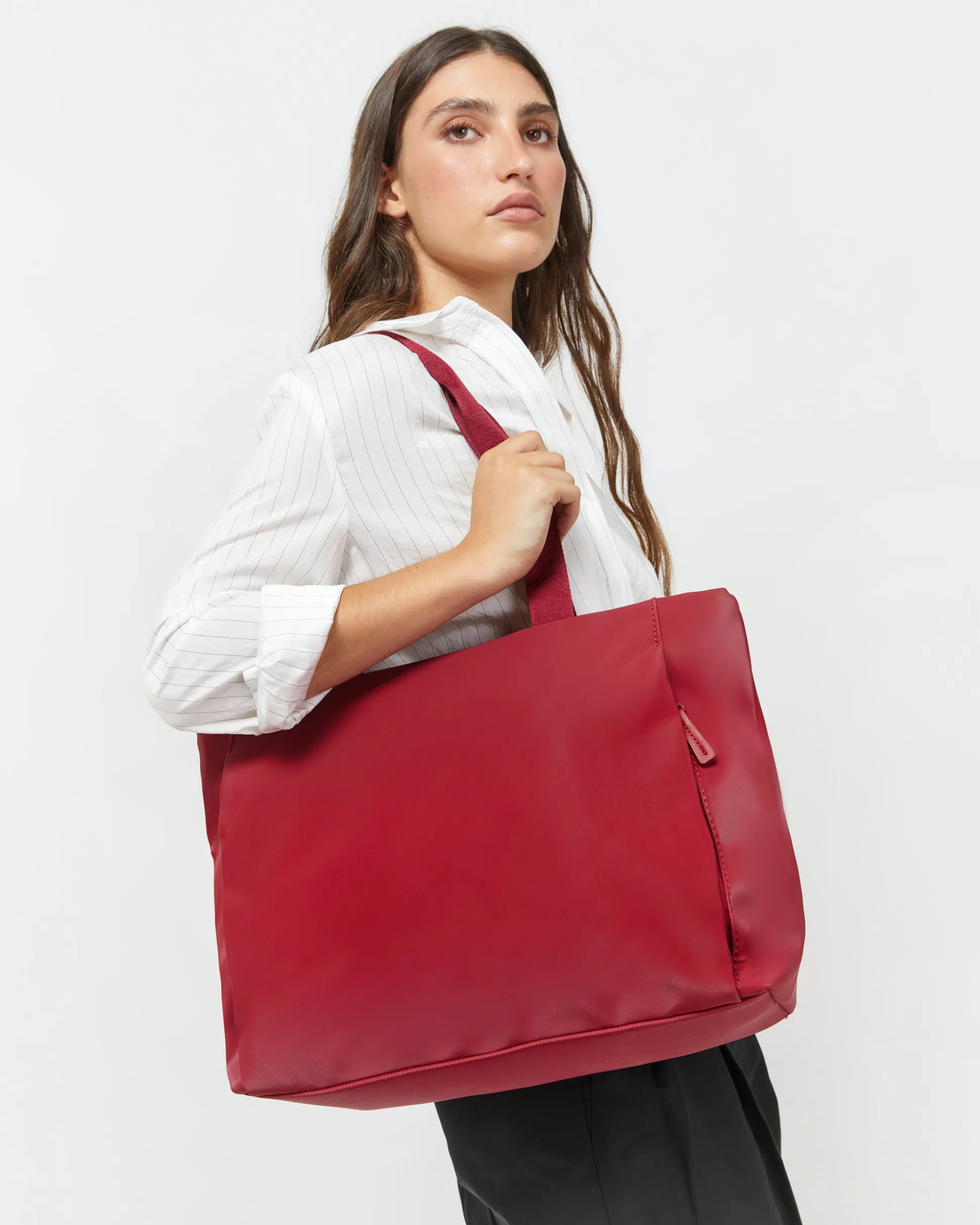 Bolso shopper grande en nylon con bolsillo para portátil (15")