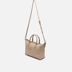 Bolso tote con asa bandolera y detalles metálicos