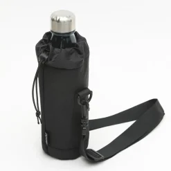 Botella con funda bandolera