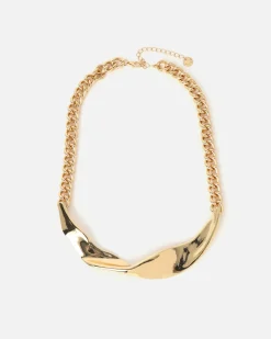 Collar corto