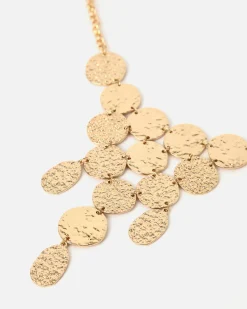 Collar corto con colgantes