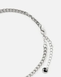 Collar corto de círculos