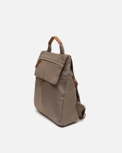 Mochila antirrobo con solapa