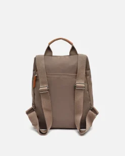 Mochila antirrobo con solapa