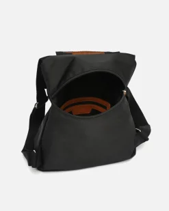 Mochila antirrobo con solapa