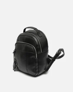 Mochila con detalle colgante