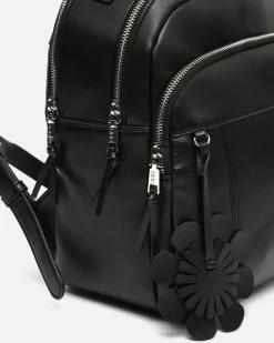 Mochila con detalle colgante