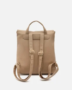 Mochila con solapa