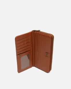 Monedero grande con detalles metálicos